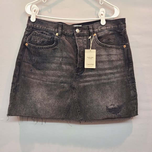 MNG Mango Jean Skirt Black Distressed Mini Raw Hem Button Fly Womens Large NWT - Picture 12 of 12